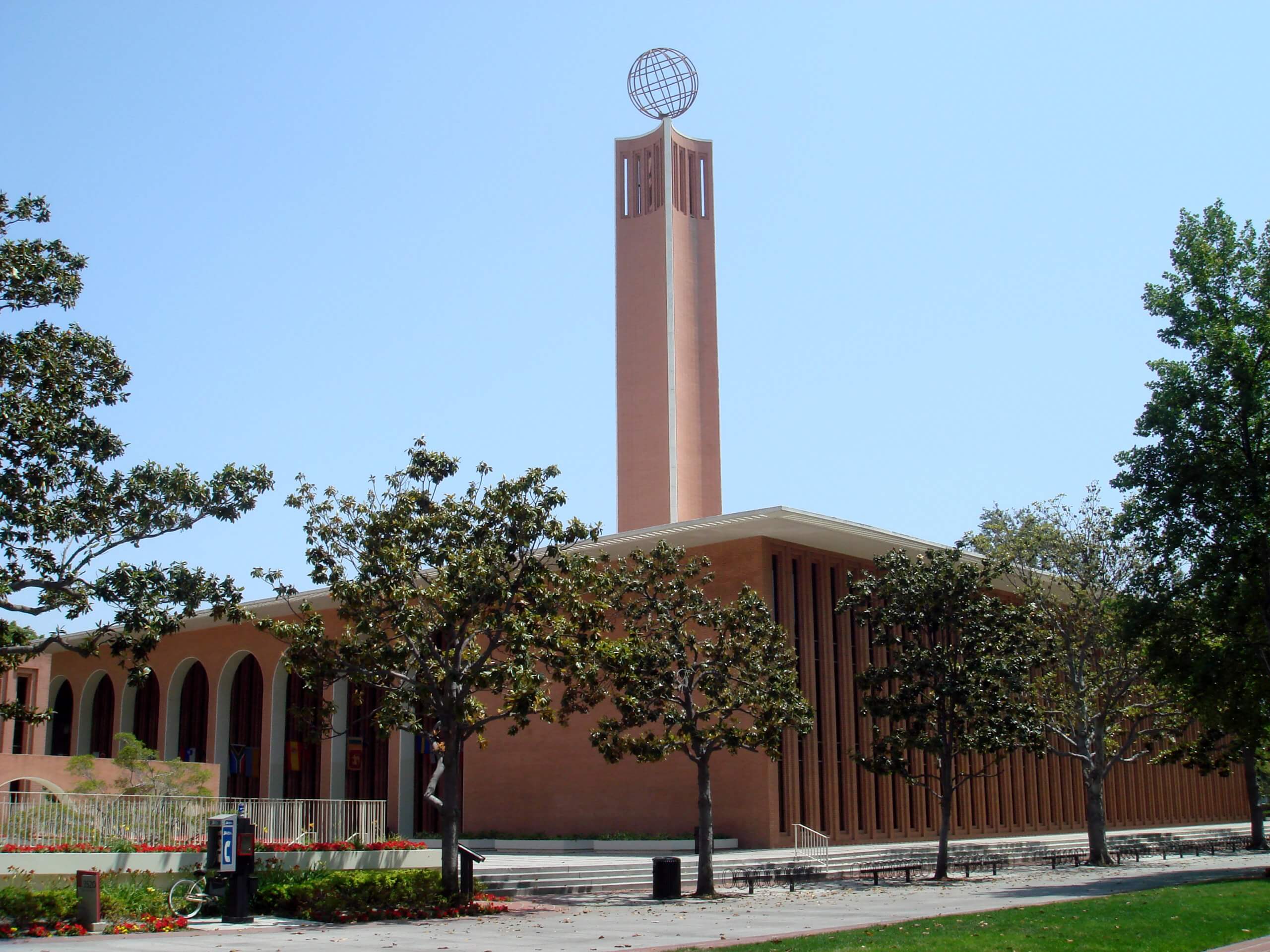 USC Dornsife building